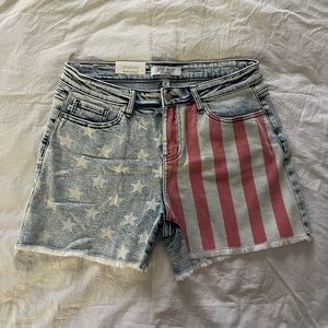 New wirh tags XL Judy Blue printed shorts denim